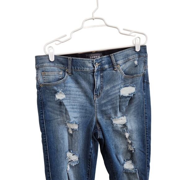 Torrid Premium Distressed Bombshell Skinny Jeans Stretch Blue Denim Size 16S - Picture 3 of 9
